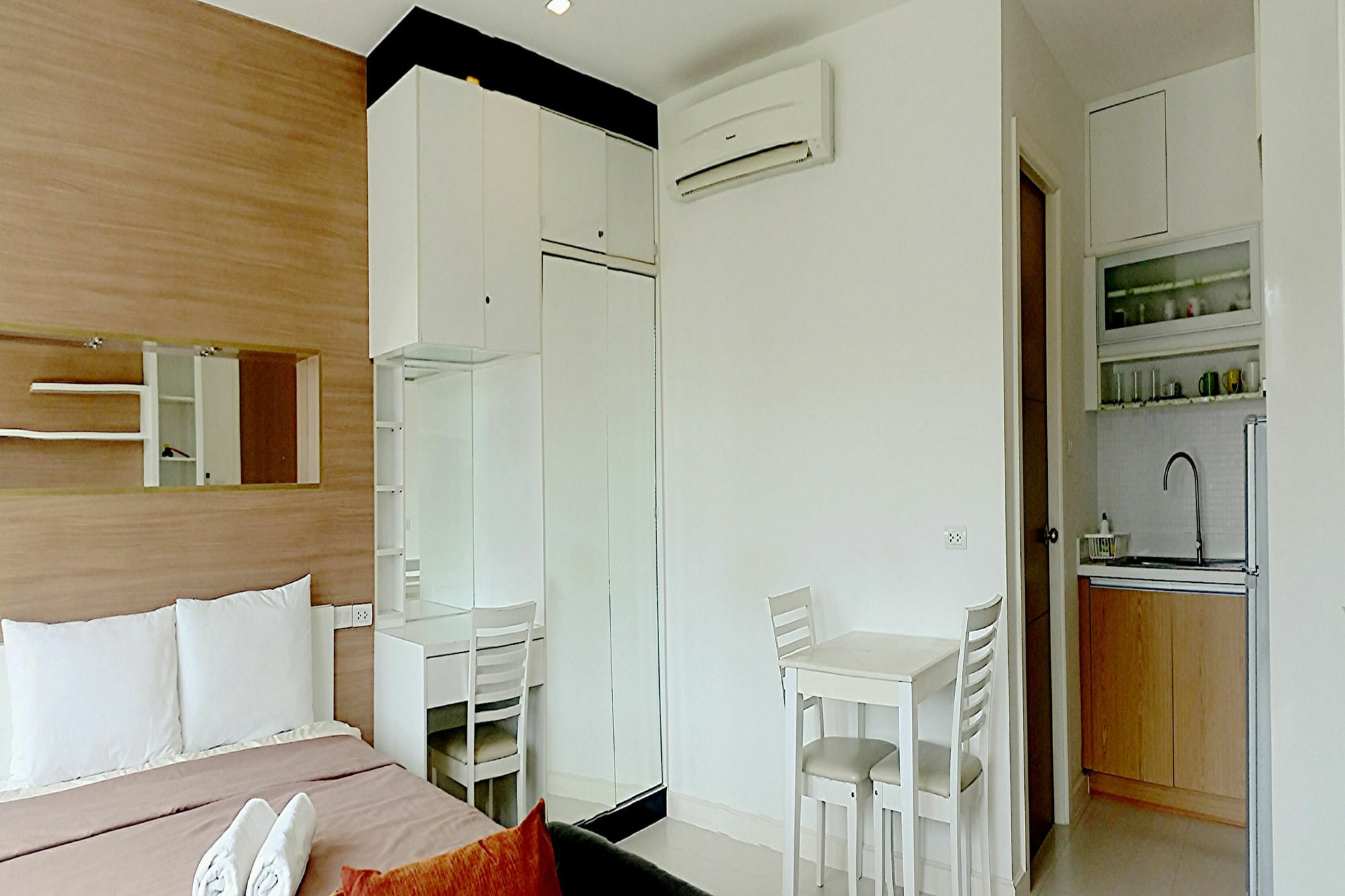 The Seacraze Hua-Hin By Montri C. Apartment Hua Hin Bagian luar foto
